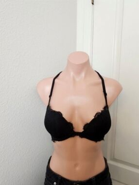 Black Lace Push-Up Bra - Women Intimates Sz 32d